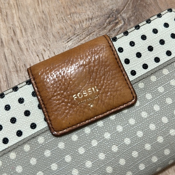 FOSSIL | Polka Dot Leather Wallet - Picture 2 of 7